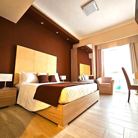 Trilogy Prestige - Central Premium Suites Lecce Ngoại thất bức ảnh